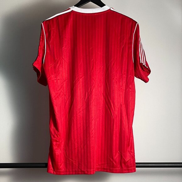 Manchester United Terrace Icons Jersey size XL - Picture 2 of 3